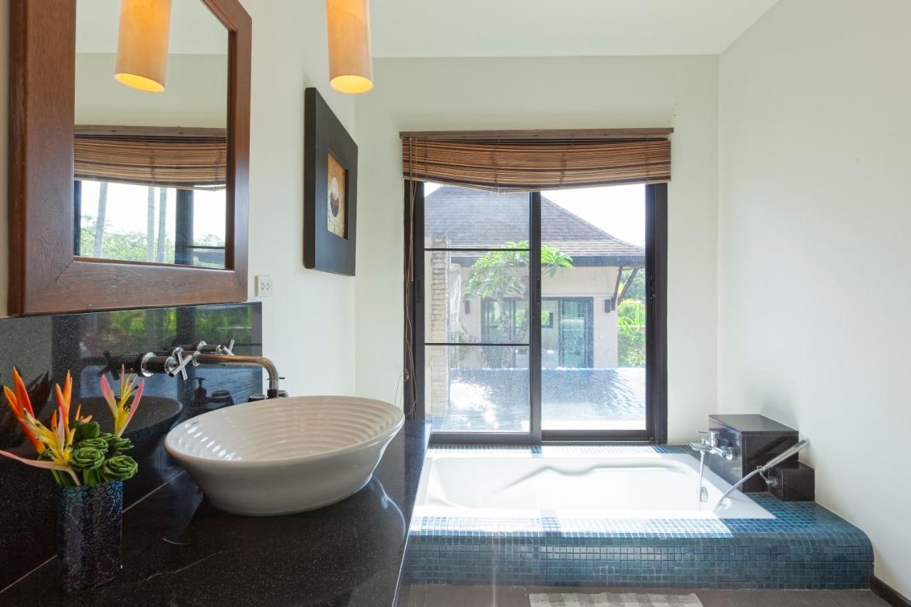 Foxtail Palm Villa Rawai Exterior photo